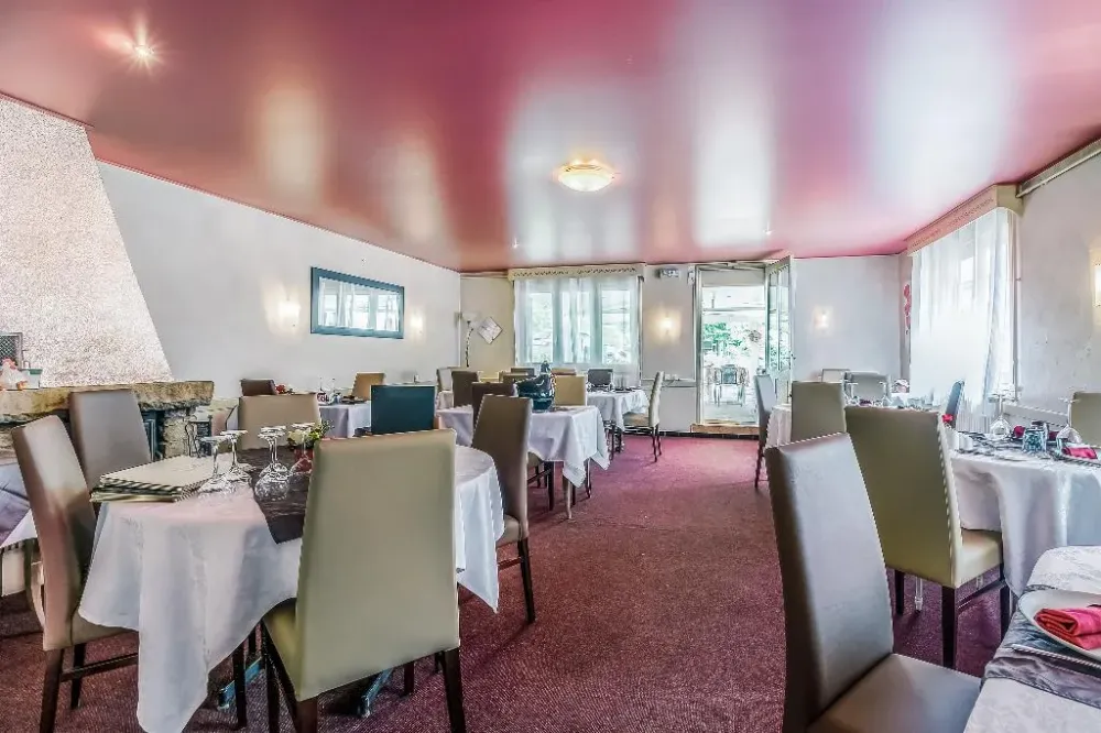 Restaurant à Cormoranche-sur-Saône